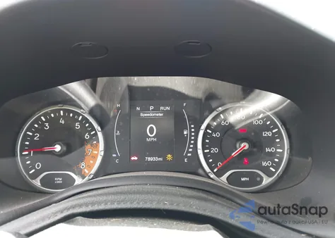 2018 Jeep Renegade Latitude 4X4 из США, поврежденный, VIN ZACCJBBB0JPH04294